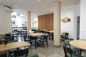 Restaurant - Hotel Laitau (Nossa Senhora da Anunciada)