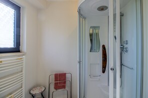 Douche, séchoir à cheveux
