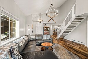 TV, fireplace, DVD player