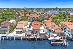 Exterior - Rental  3BR home on intracoastal located in gated community of Pelican Harbor. (Delray Beach)