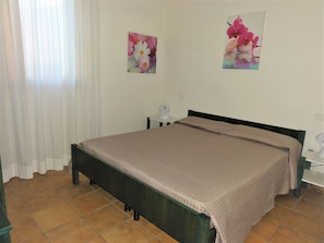 Vila, 2 quartos, varanda, vista para o jardim | 3 quartos