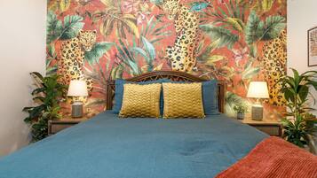 1 bedroom, desk, iron/ironing board, WiFi (free)