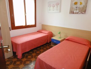 Leilighet, 2 soverom, terrasse, hageutsikt | 3 soverom