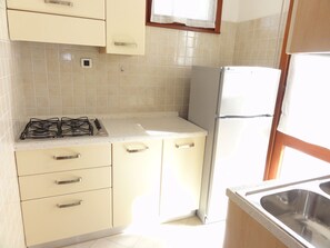 Villa, 2 Schlafzimmer, Terrasse, Gartenblick | Innenbereich