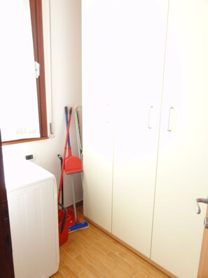 Villa, 2 Schlafzimmer, Terrasse, Gartenblick | Innenbereich