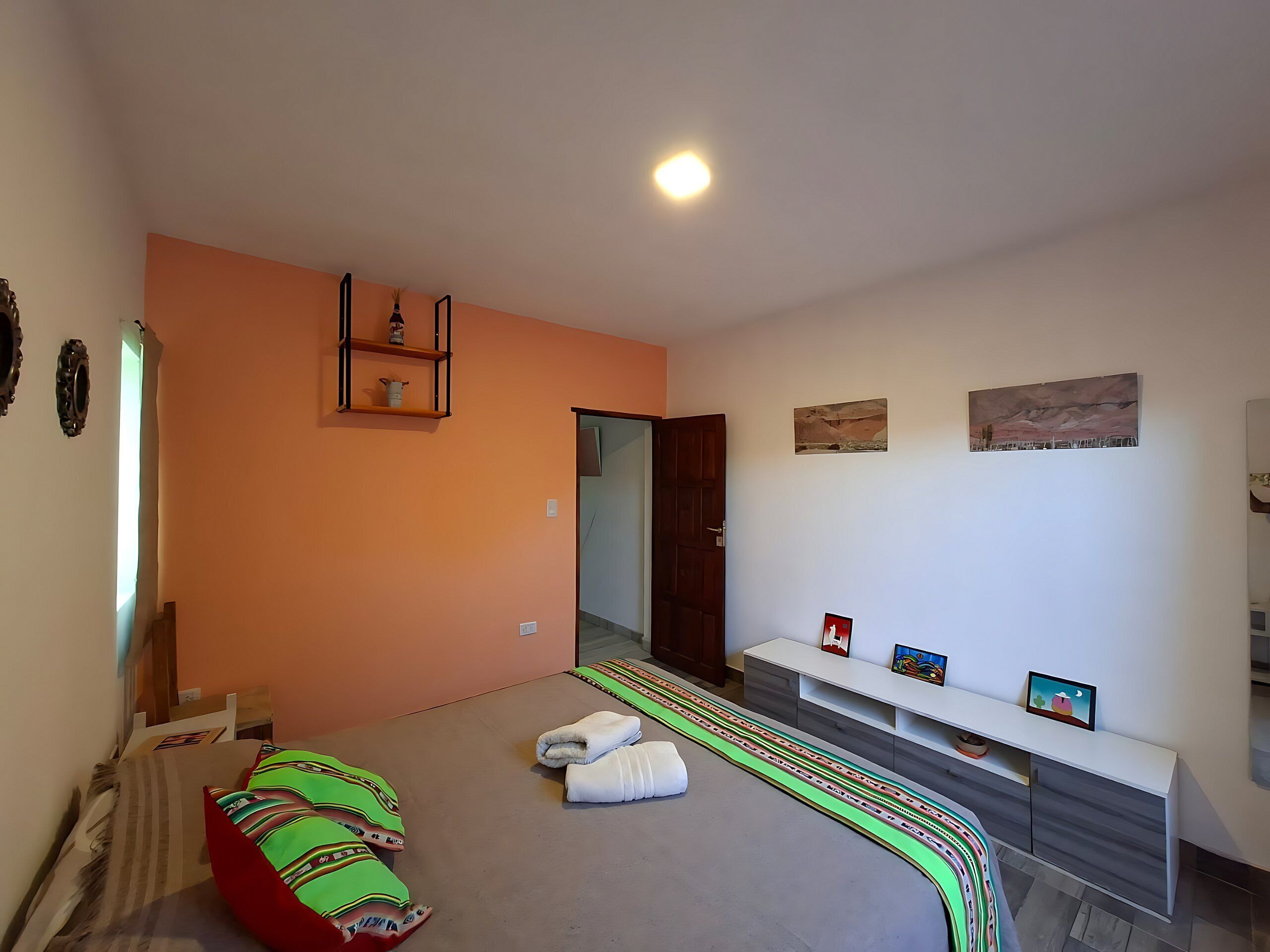 1 chambre, accès Internet, draps fournis