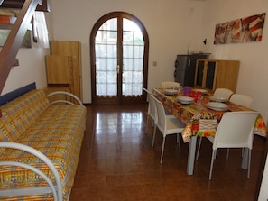 Villa, 2 camere da letto, patio, vista giardino | Sala da pranzo