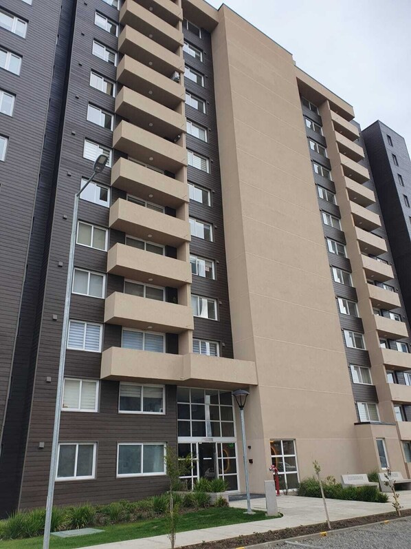 المنشأة من الخارج