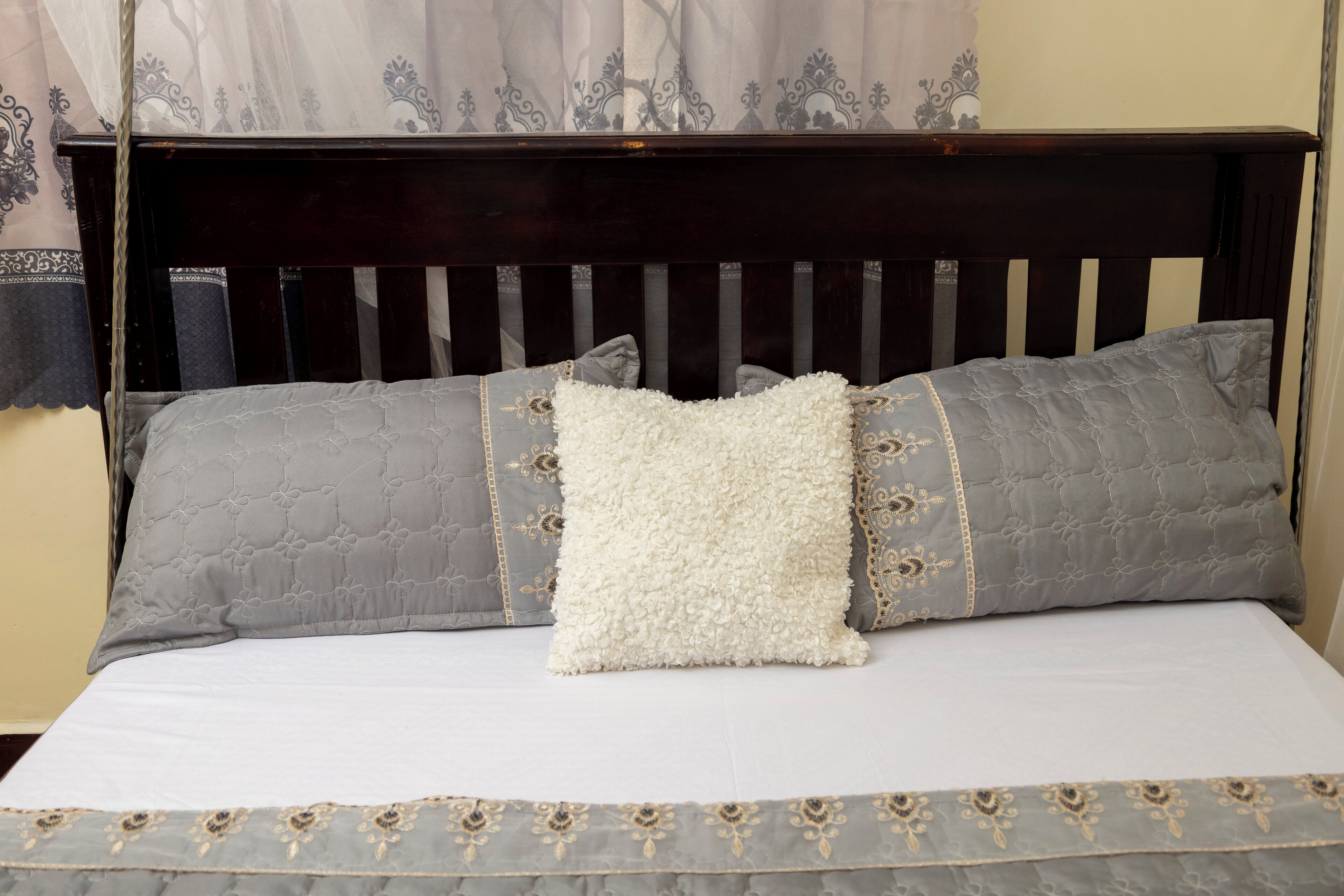 5 chambres, Wi-Fi gratuit, draps fournis