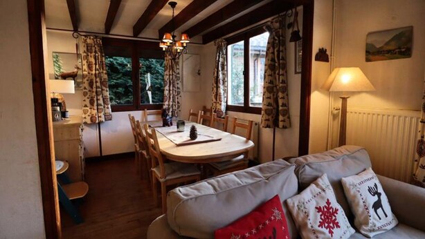 Living area - Chalet for 14 People in the Heart of Areches-beaufort (Beaufort)