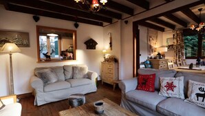 Living area - Chalet for 14 People in the Heart of Areches-beaufort (Beaufort)