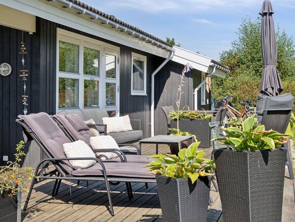 House | Terrace/patio