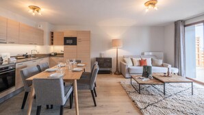 Interior - 73m2 Apartment 4a+2e (Huez)