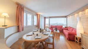 Dining - Commodore Apartment 227 (Huez)