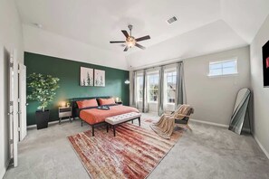 5 quartos, ferros/tábuas de passar roupa, berço de viagem, Wi-Fi