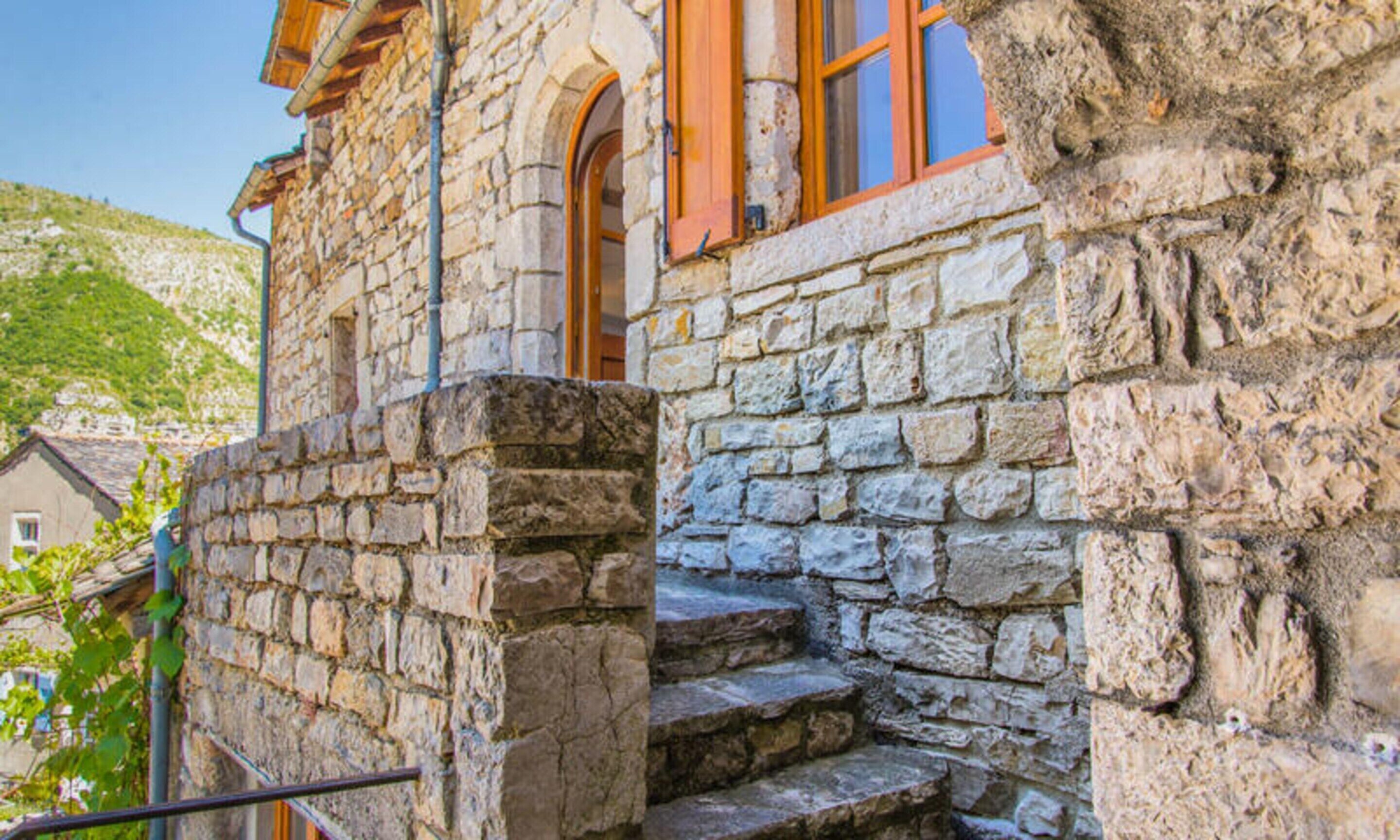 Chi tiết ngoại thất