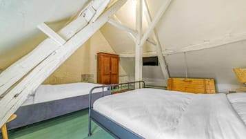 Nhà | 3 phòng ngủ, trang bị nội thất với thiết kế riêng biệt