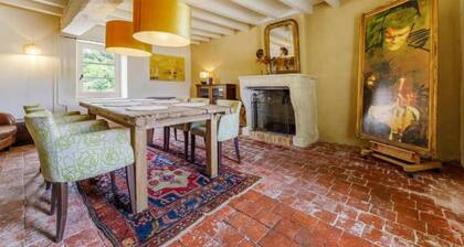 Spacious Holiday Farm in the Loire Valley