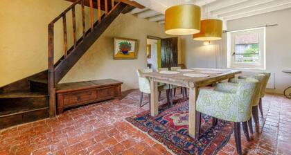 Spacious Holiday Farm in the Loire Valley