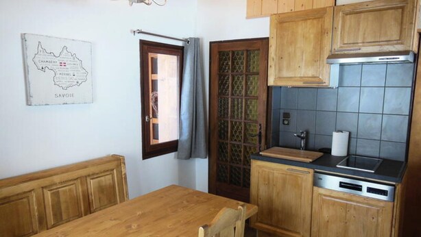 Unclassified image, 1 of 3, button - Apartment in Courchevel With Mountain Views (Champagny-en-Vanoise)
