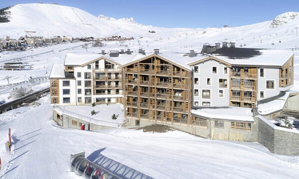 Exterior - Large Apartment (Huez)