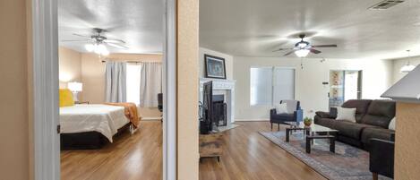 4 soveværelser, skrivebord, strygejern/strygebræt, gratis Wi-Fi