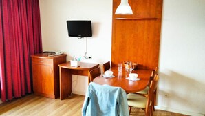 Dining - Apt Ndeg57 - 1st Floor - Desman Building (Bagnères-de-Bigorre)