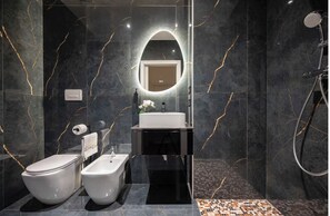 Superior Apartment, Courtyard View | Bathroom - Visconti Suites - 2 bedrooms apartment (Milan)