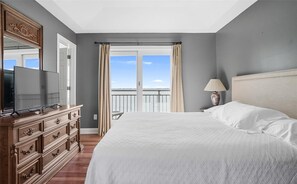 5 Schlafzimmer, Schreibtisch, Bügeleisen/Bügelbrett, kostenloses WLAN