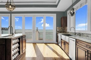 Mikrowelle, Ofen, Herdplatte, Geschirrspüler