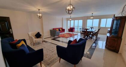 Alex sea view (families only)
