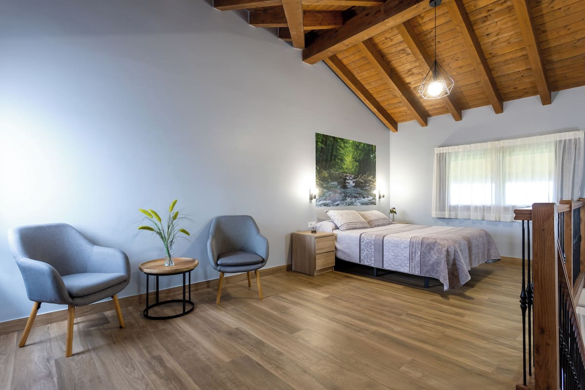 Comfort Villa, Sea View | Blackout drapes, free WiFi