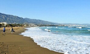 Beach - Villa in Los Monteros Near Marbella Beach (Marbella)