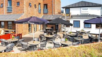 House | Pemandangan dari hartanah