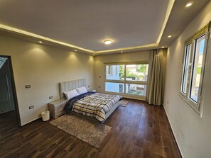 4 habitaciones, tabla de planchar con plancha y wifi 