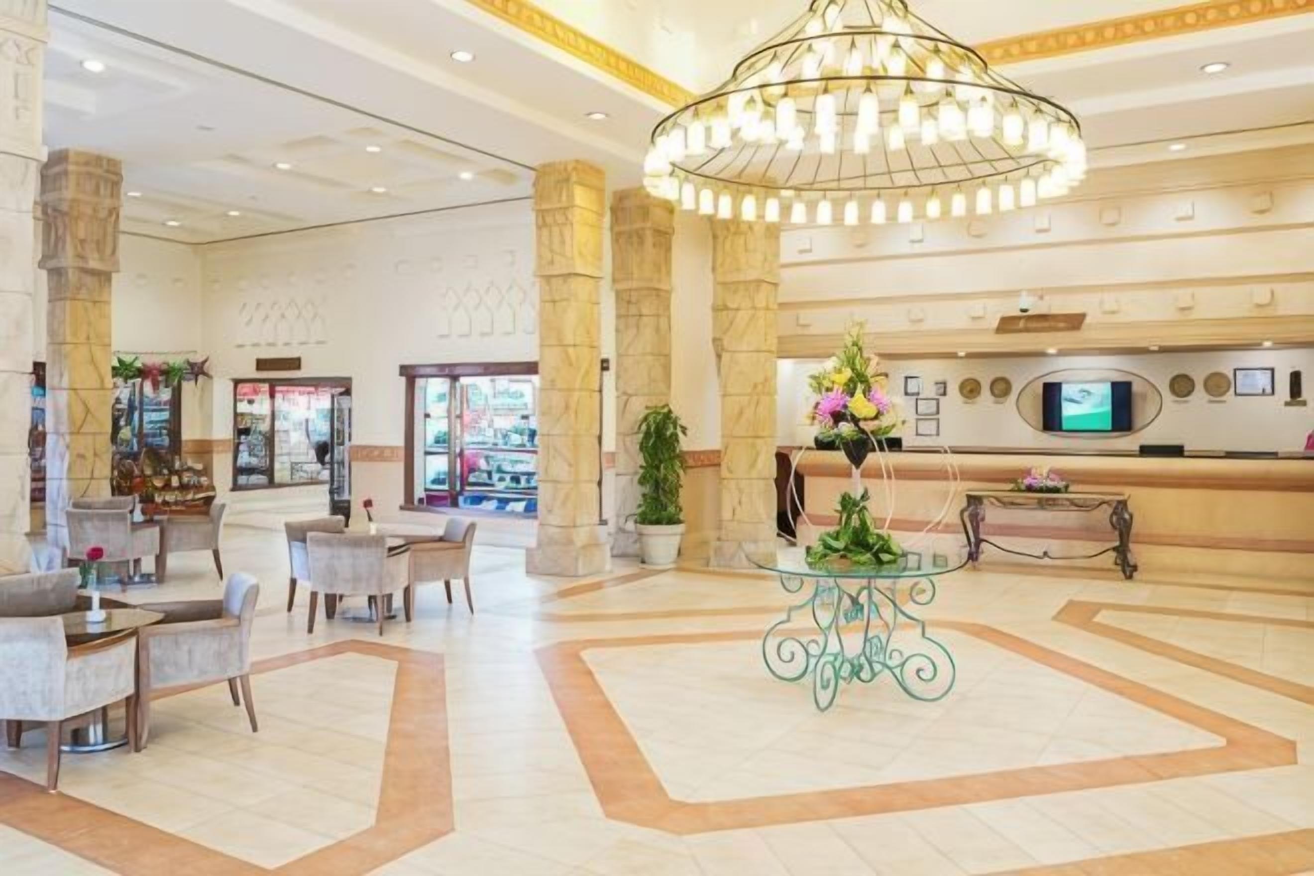Lobby lounge