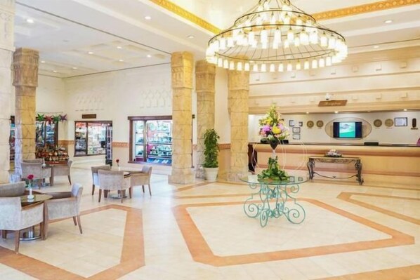 Lobby lounge - Charmillion Sea Life Resort (Qesm Sharm Ash Sheikh)