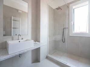 Apartment | Badezimmer | Haartrockner