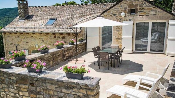Outdoor dining - Gite de France for 6 People (Mont Lozere et Goulet)