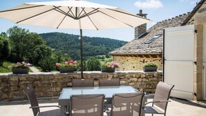 Outdoor dining - Gite de France for 6 People (Mont Lozere et Goulet)