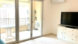 Interior - Apartments for 6 People (Antibes)