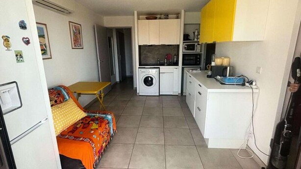 Interior - Beautiful 1-bedroom Apartment With air Conditioning Near the sea in the Coudouliere Estate (Six-Fours-les-Plages)