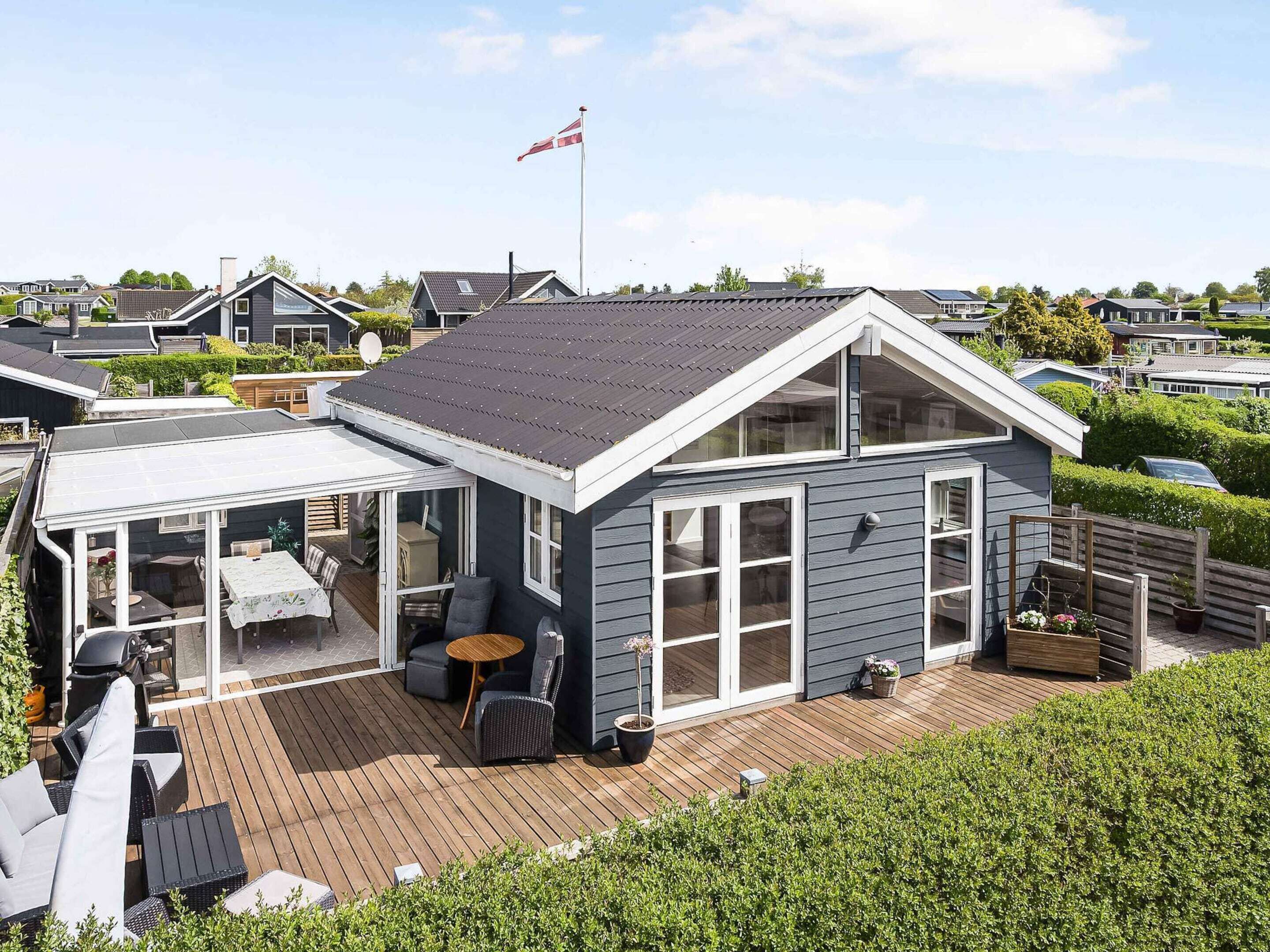 ハウス | 屋外ダイニングエリア