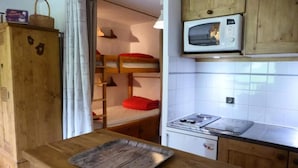 Macchina per tè/caffè, frigorifero, forno, bollitore elettrico