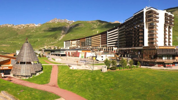 Exterior - 2-room Apartment for 6 People in Tignes, Close to the Shops, Bowling Alley and the Slopes, Swimming Pool and ski Office (Tignes)