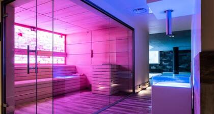 Connecting Studios for 6/8 People