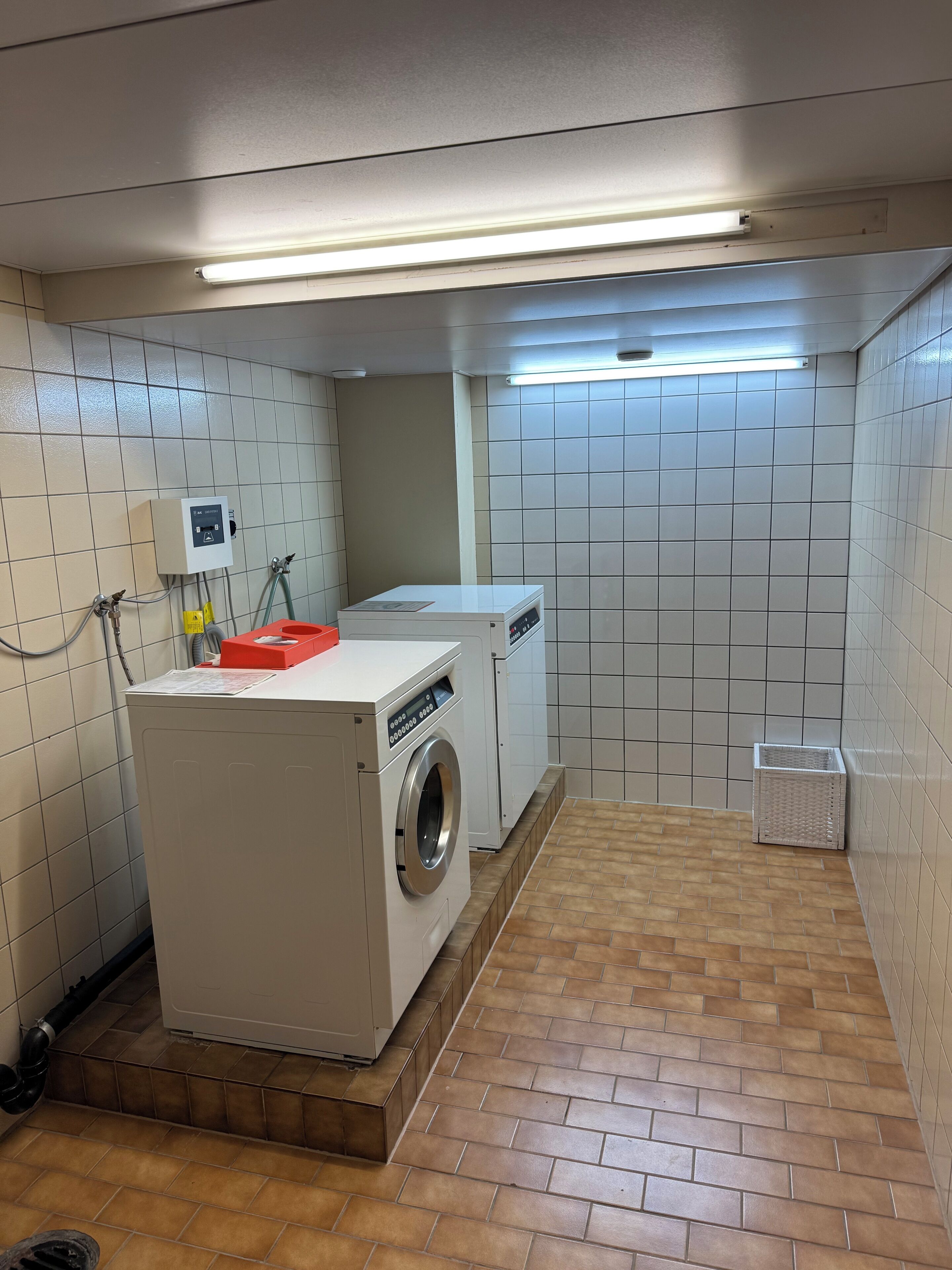 المنشأة من الداخل