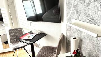 1 chambre, bureau, Wi-Fi gratuit, draps fournis