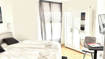 1 chambre, bureau, Wi-Fi gratuit, draps fournis