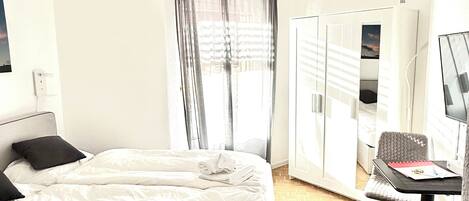 1 chambre, bureau, Wi-Fi gratuit, draps fournis